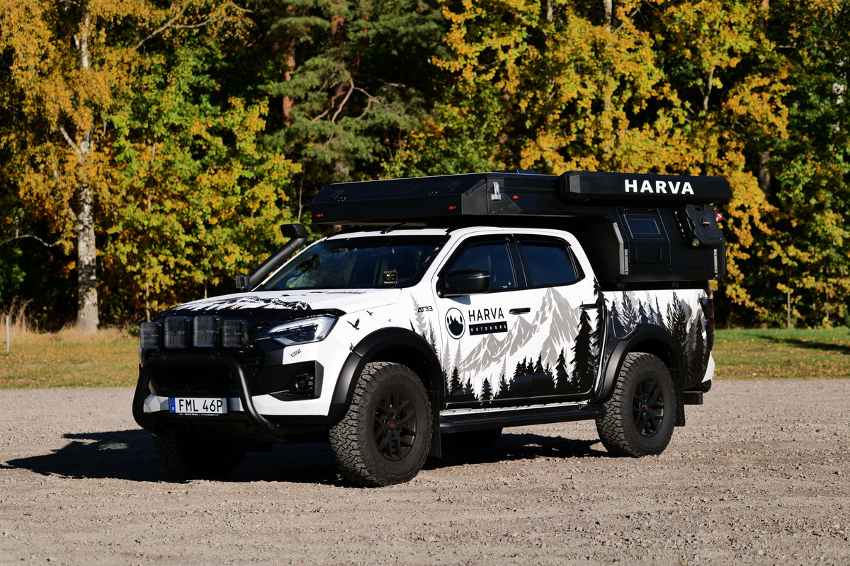 Fjärden pickup-camper hopfälld, sedd framifrån