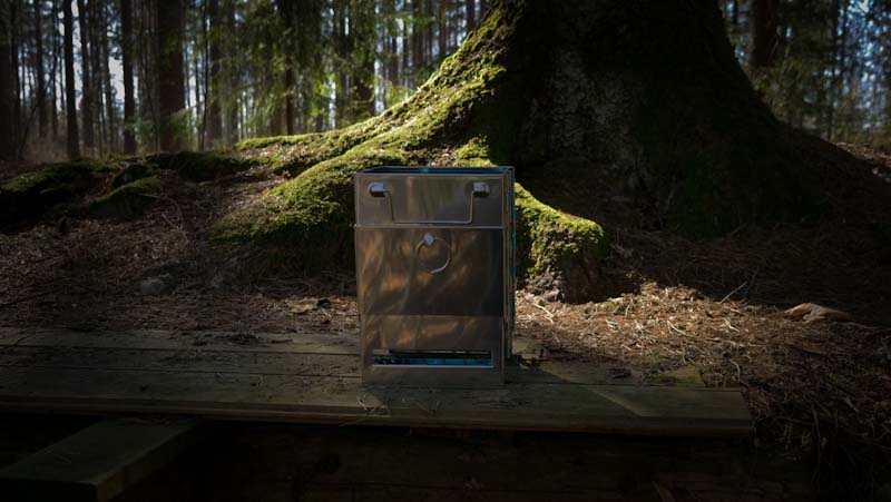 Eldlåda Bushen i skogen